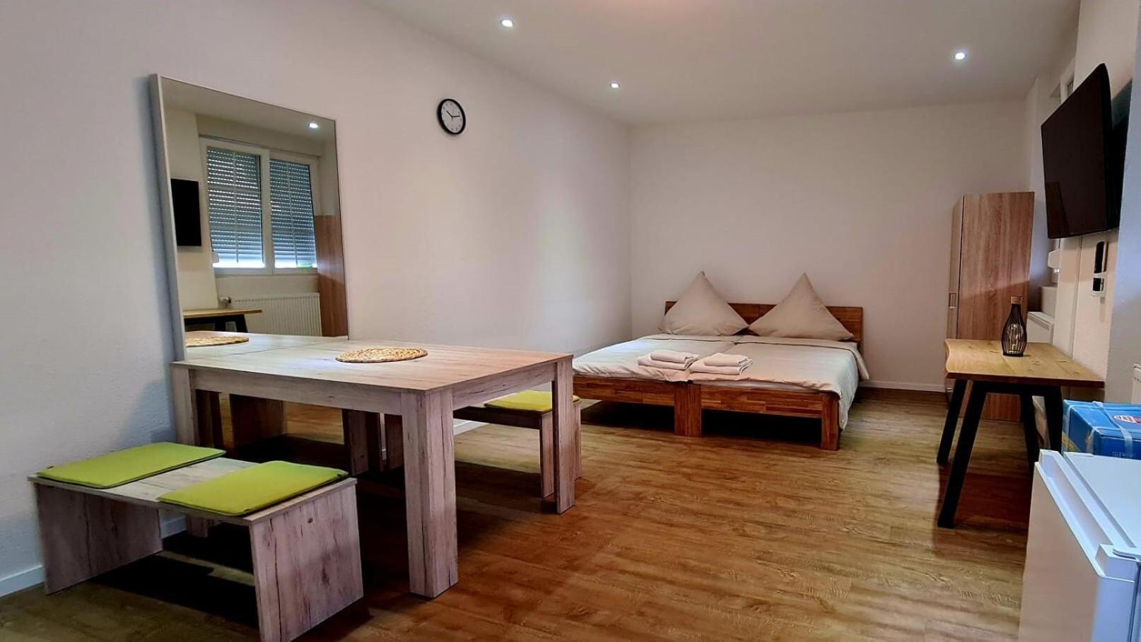 Hotel Rheintal 카펠그라펜하우젠 객실 사진
