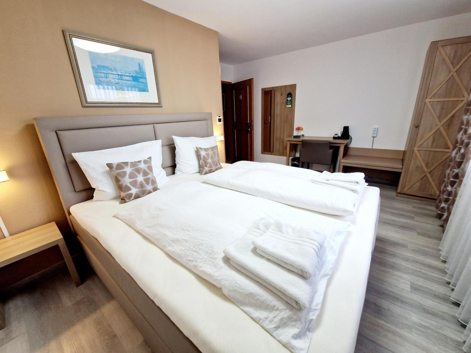 Hotel Rheintal 카펠그라펜하우젠 외부 사진